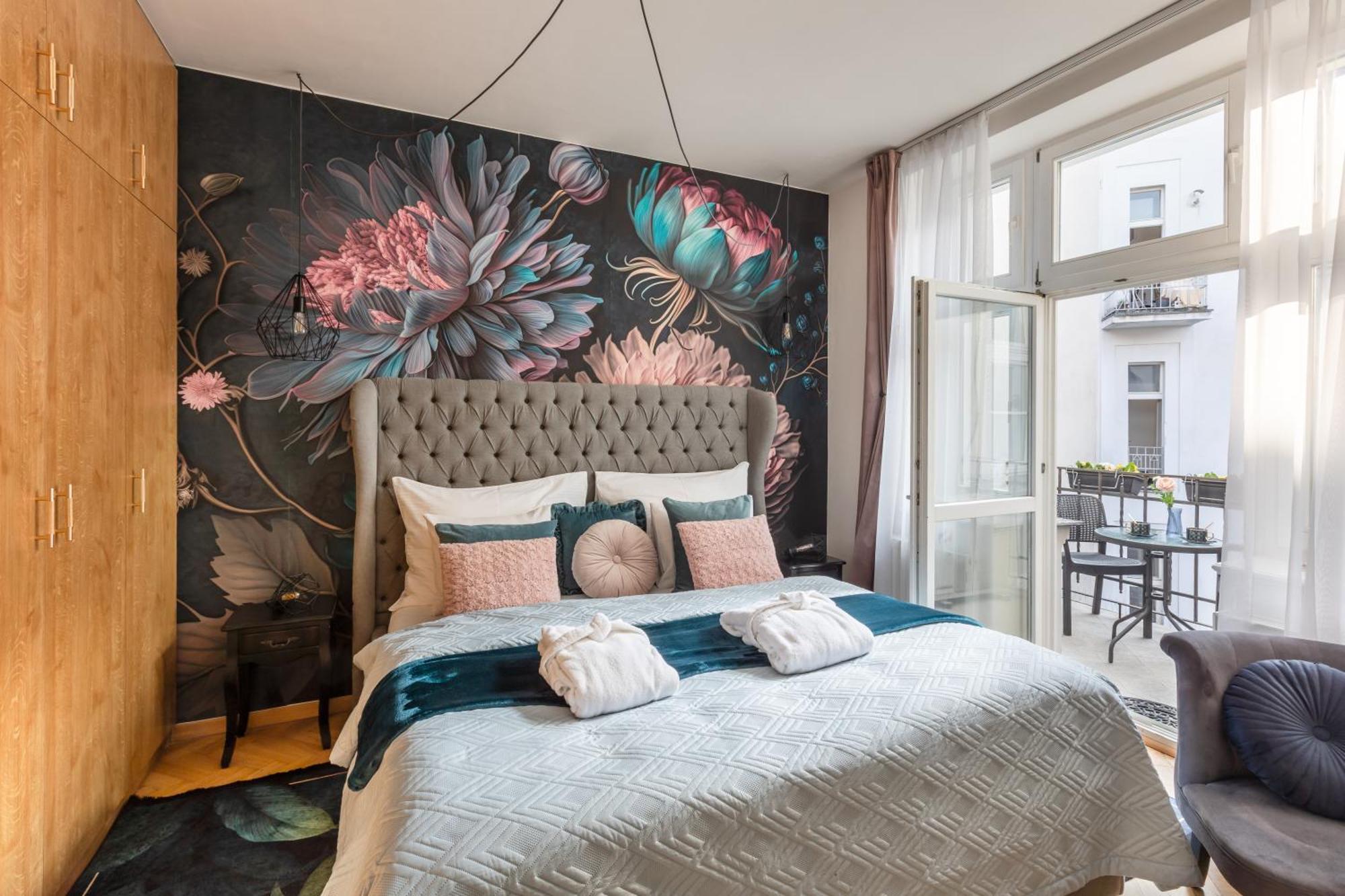 Decadent Art Deco Balcony Apartment In Old Town Prag Exteriör bild