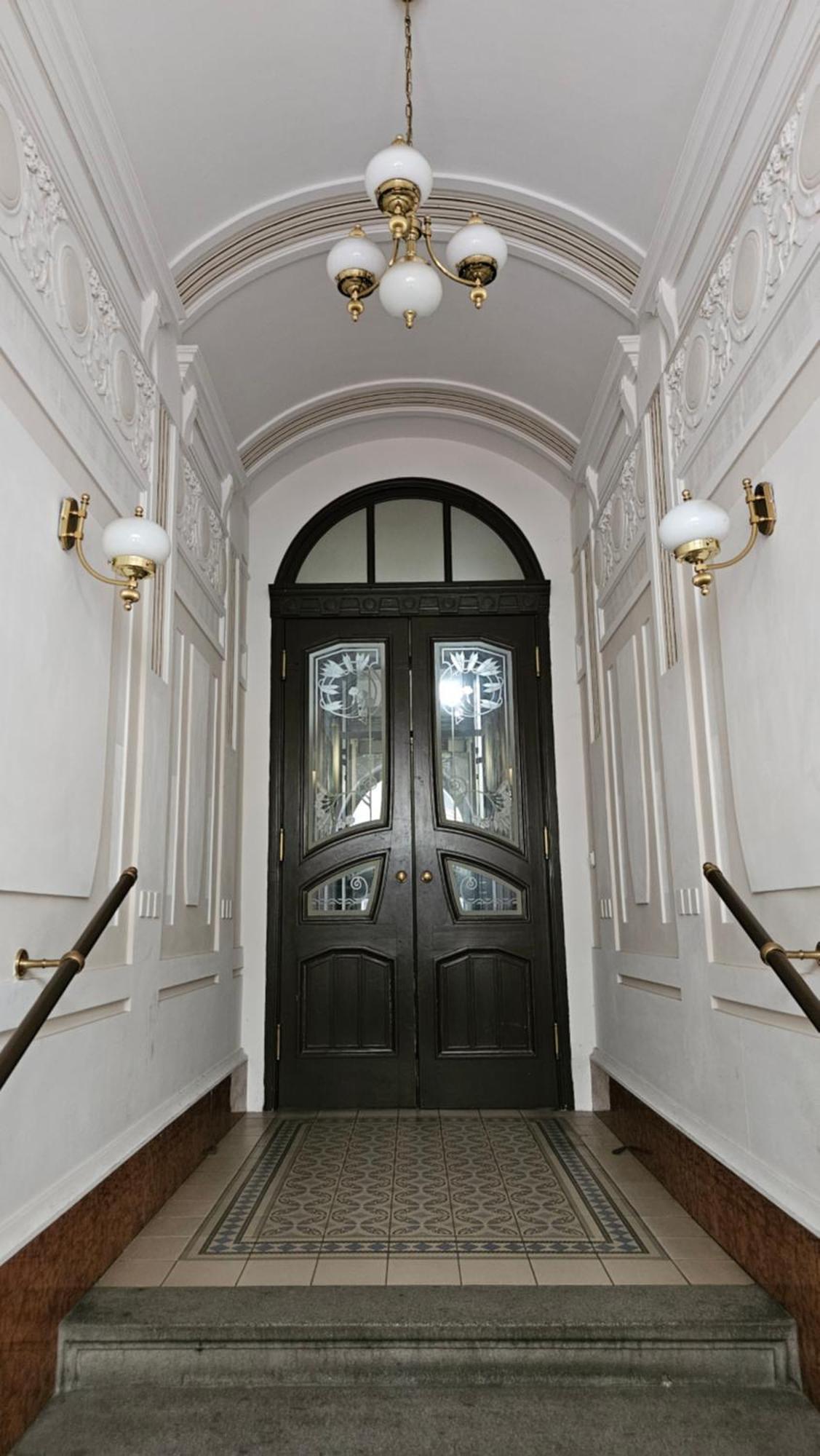 Decadent Art Deco Balcony Apartment In Old Town Prag Exteriör bild